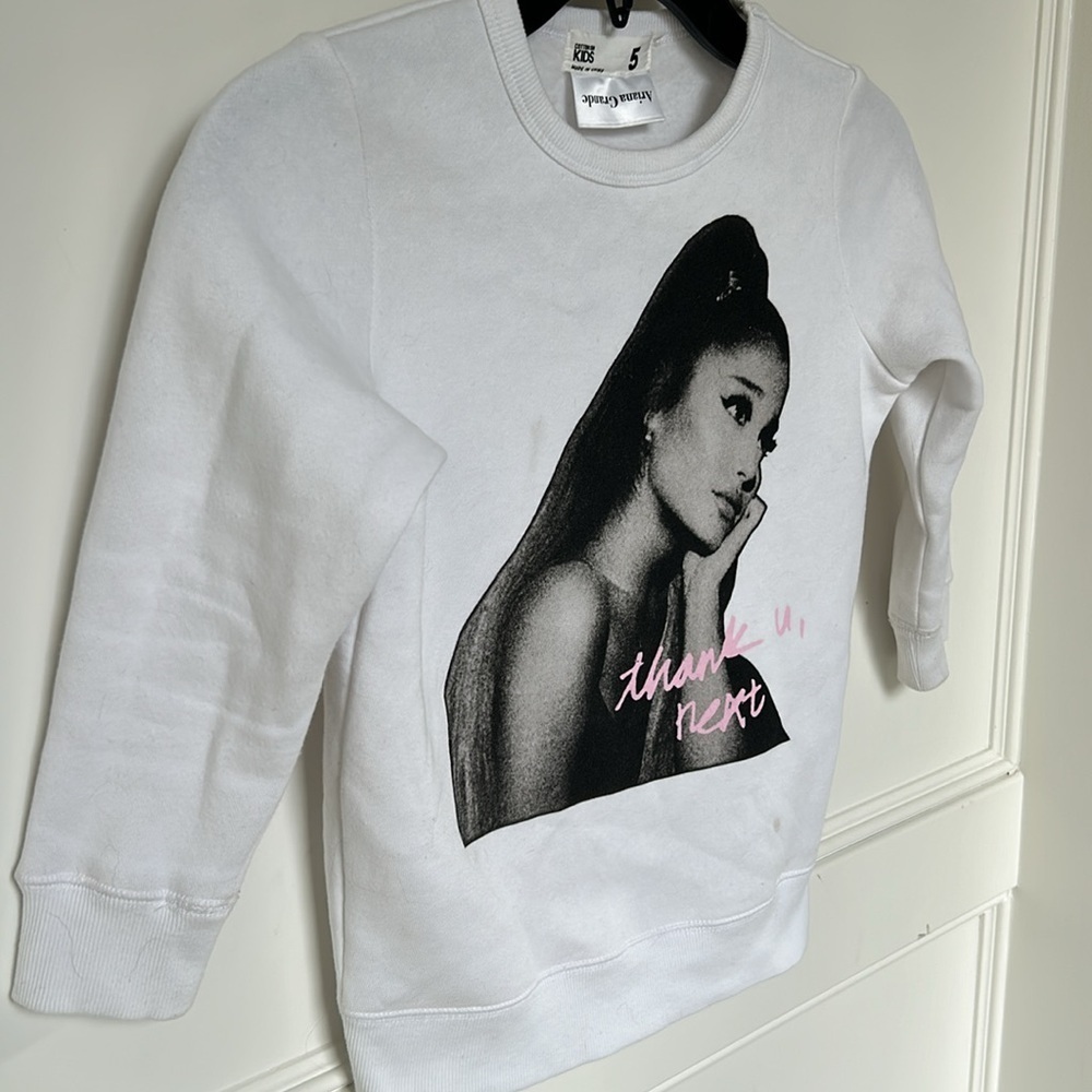 COTTON ON KIDS Ariana Grande Crewneck sweatshirt White size 5 Girls Kids - Picture 2 of 5
